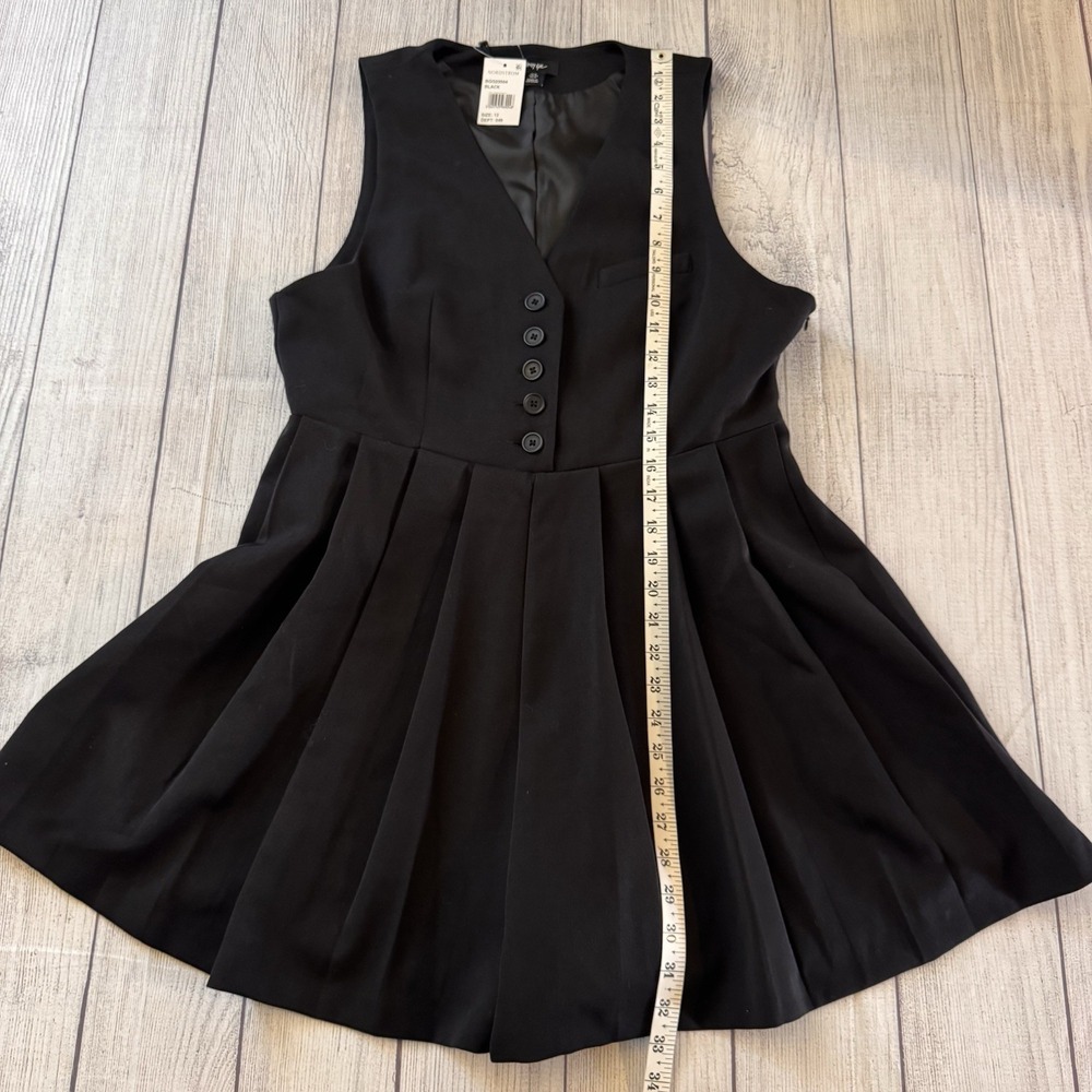 Nasty Gal Black Sleeveless Pleated Hem Mini Romper Playsuit Size 12 Summer Black - Picture 4 of 9